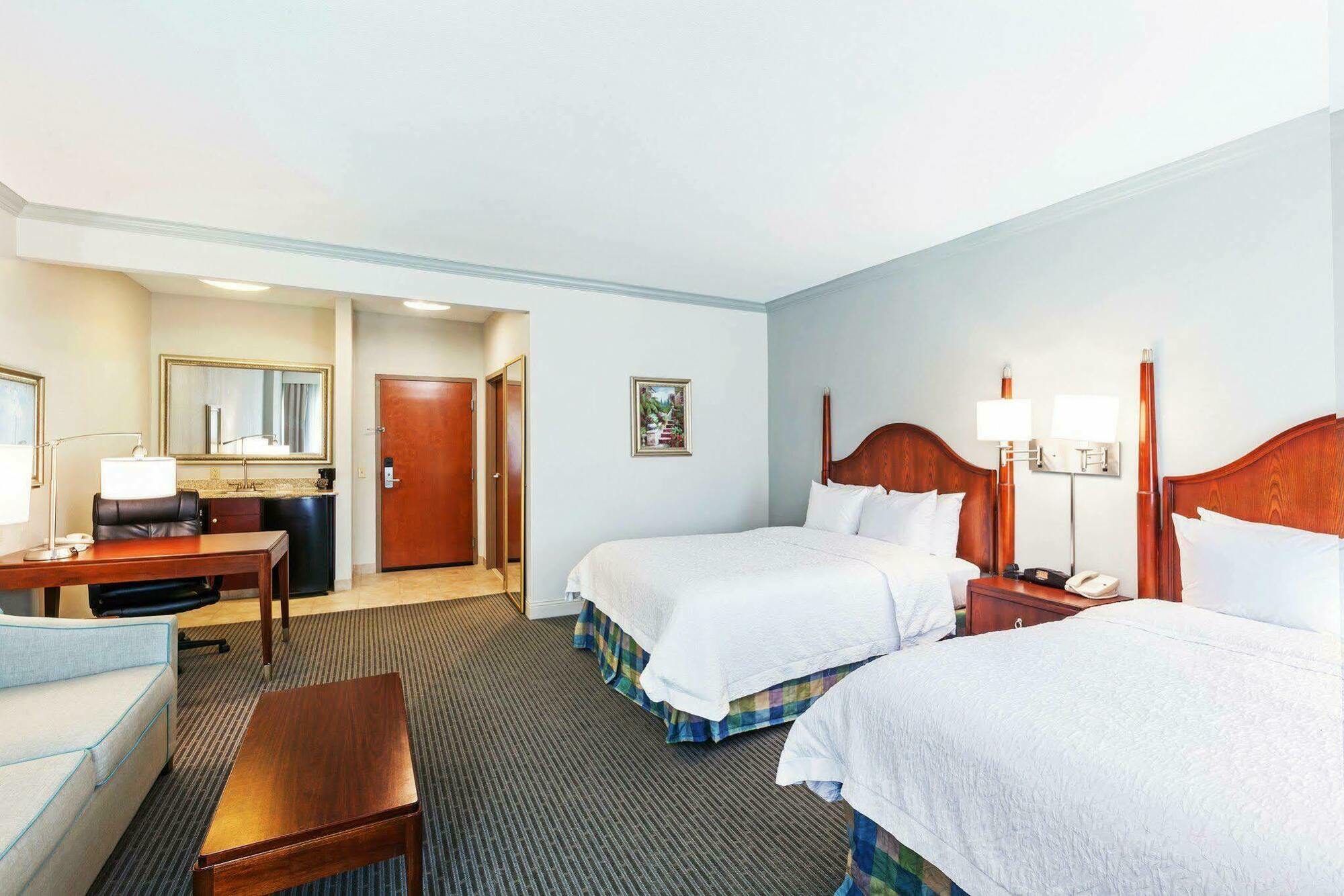 Hampton Inn & Suites Houston-Westchase Exterior photo